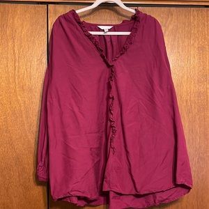 LC 3x v neck blouse with eyelet ruffles